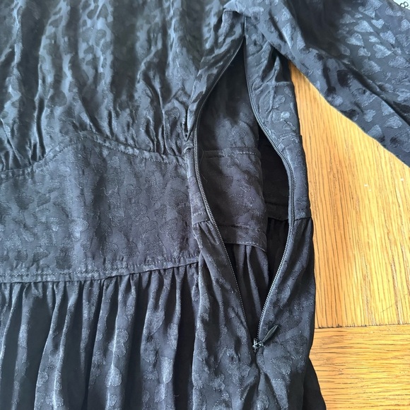 & Other Stories Triangle Bodice Ruffled Mini Dress Black Heart Print Size 8 - Picture 6 of 11